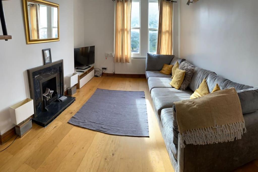 3 Double Bedroomed Flat, Acton. London, Uk Luaran gambar