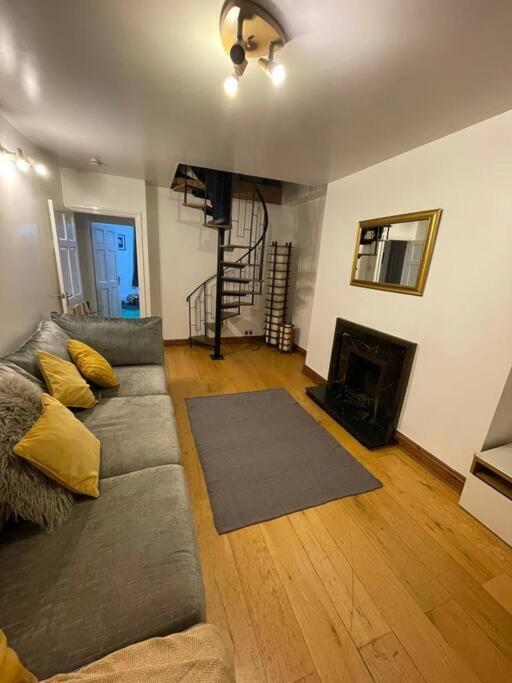 3 Double Bedroomed Flat, Acton. London, Uk Luaran gambar